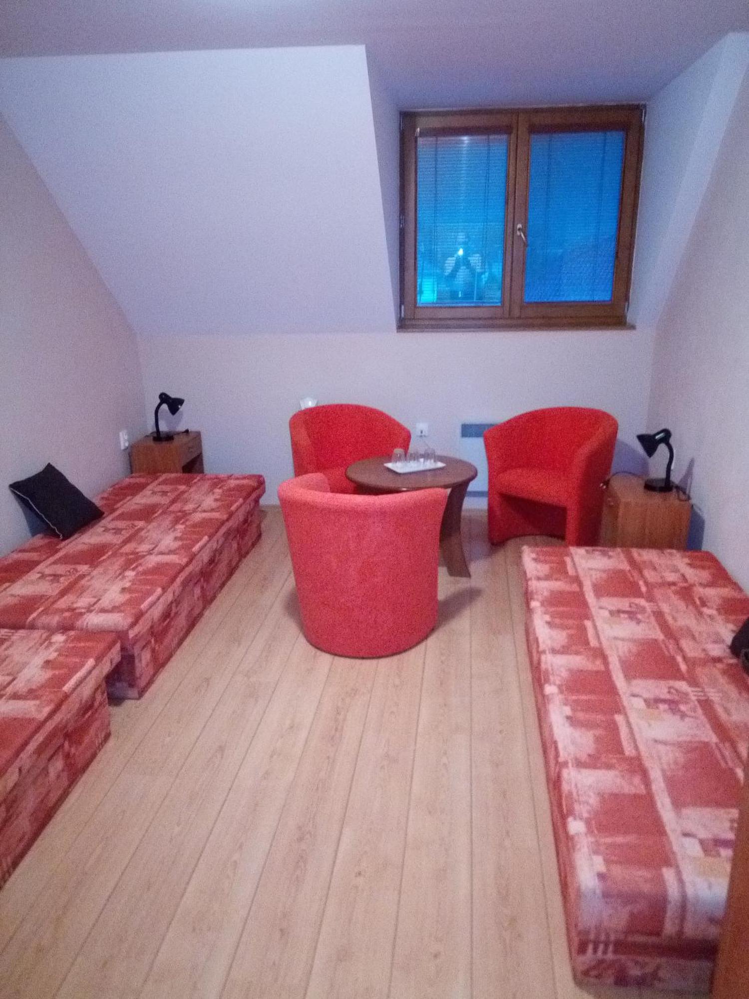 Penzion Zuzka Krasnohorska Dlha Luka Quarto foto